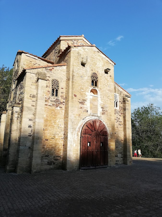 Iglesia de San Miguel de Lillo