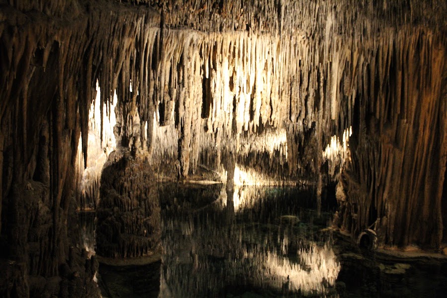 Cuevas Del Drach