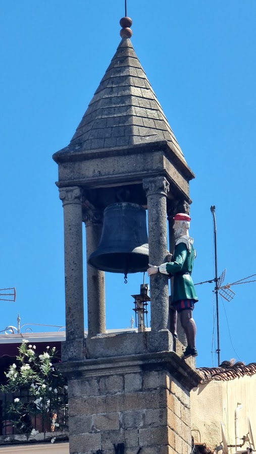 El Abuelo Mayorga (Torre Mayor, Ayuntamiento)