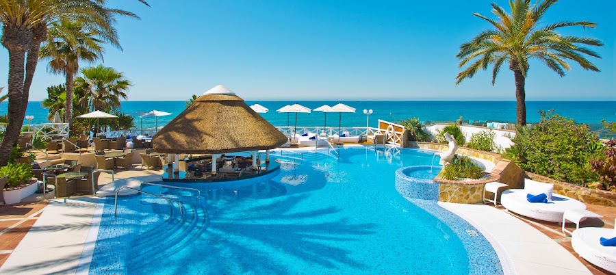 El Oceano Beach Hotel & Restaurant
