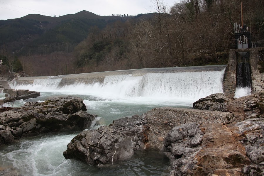 Estacion De Desove De Salmones (La Salmonera De Cañu)