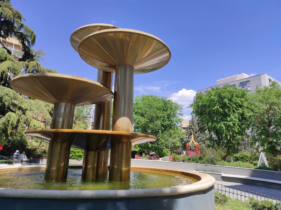 Fuente De La Plaza De España