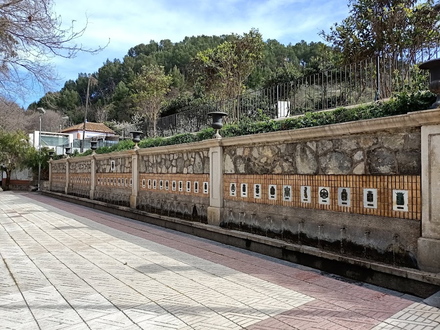 Fuente De Los 50 Caños