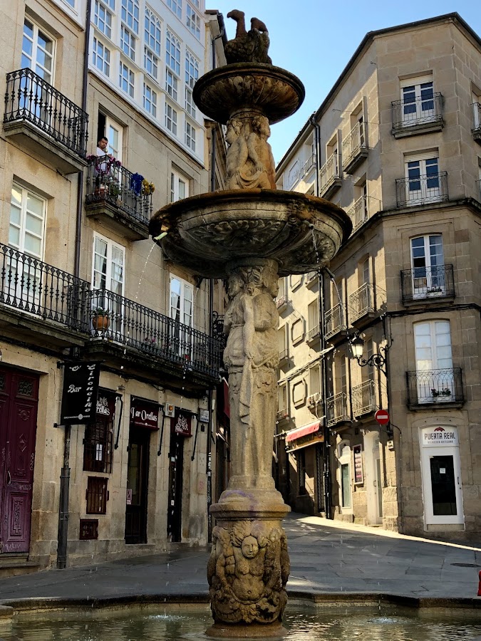 Fuente Plaza Del Hierro