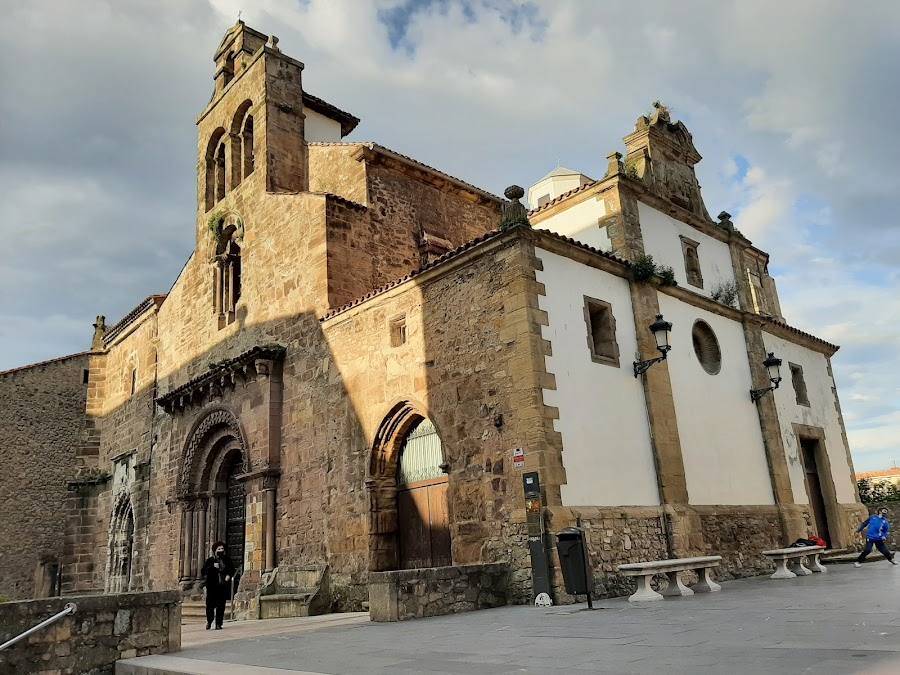 Iglesia De San Antonio De Padua (Padres Franciscanos)