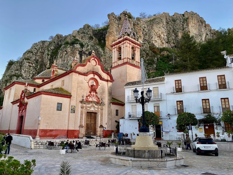 Iglesia De Santa María De La Mesa