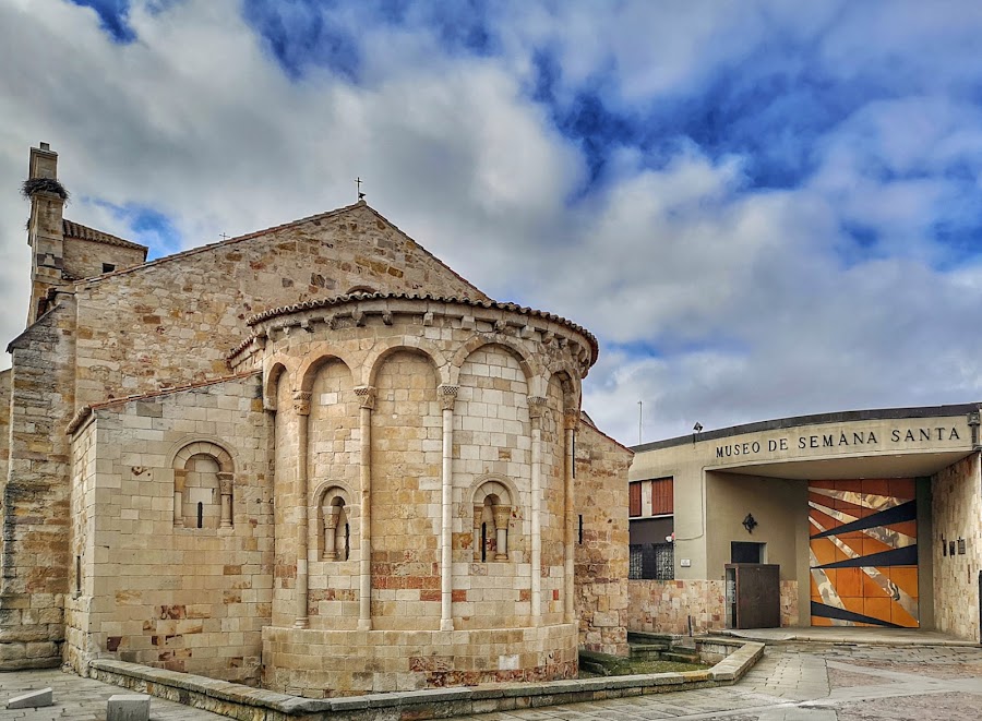 Iglesia De Santa María La Nueva