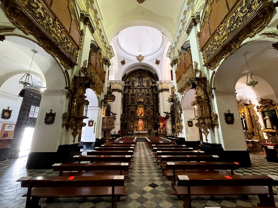 Iglesia De Santiago Apóstol