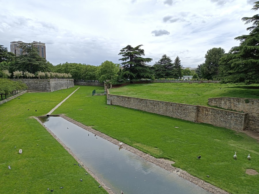 Jardines De La Taconera