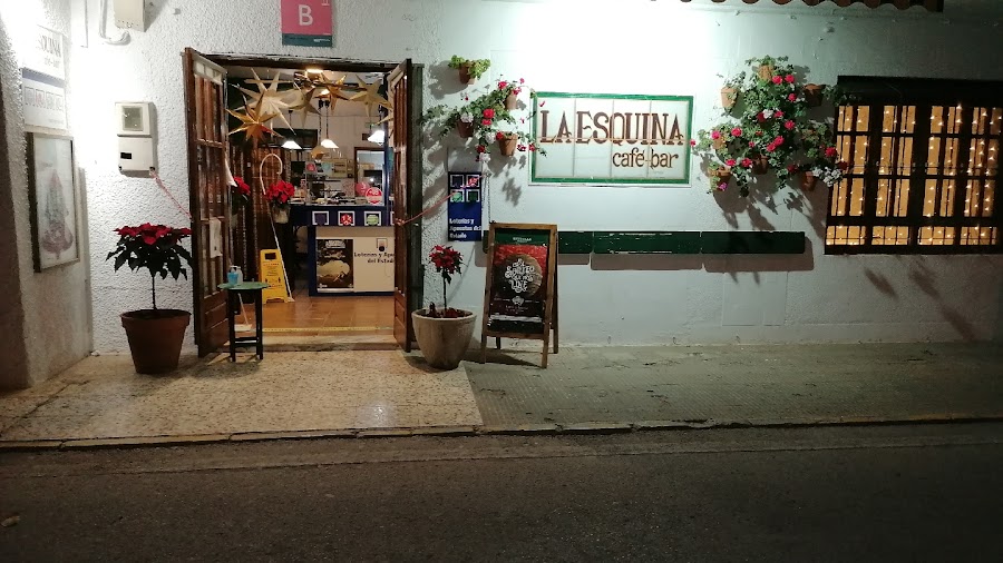 La Esquina Cafe-Bar