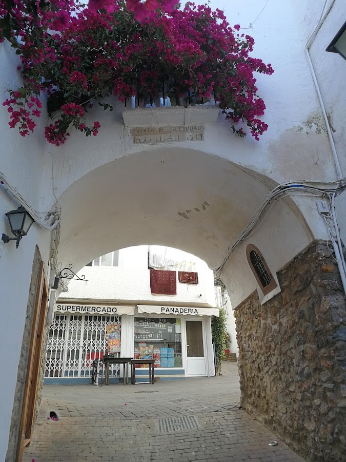 La Puerta De La Ciudad