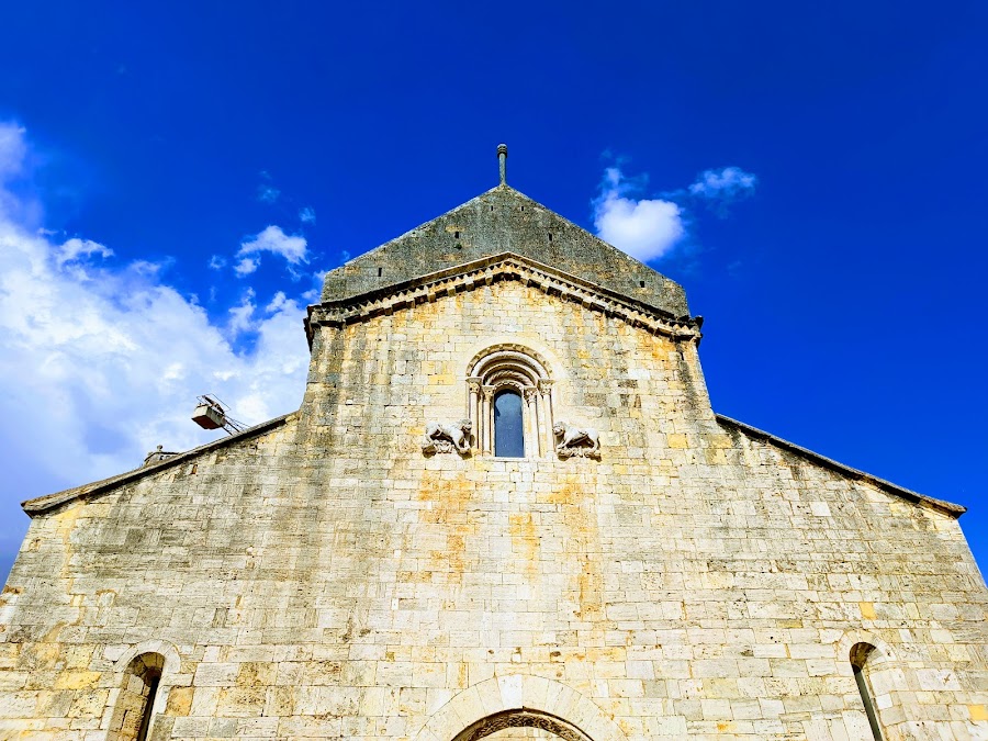 Monasterio De Sant Pere De Besalú