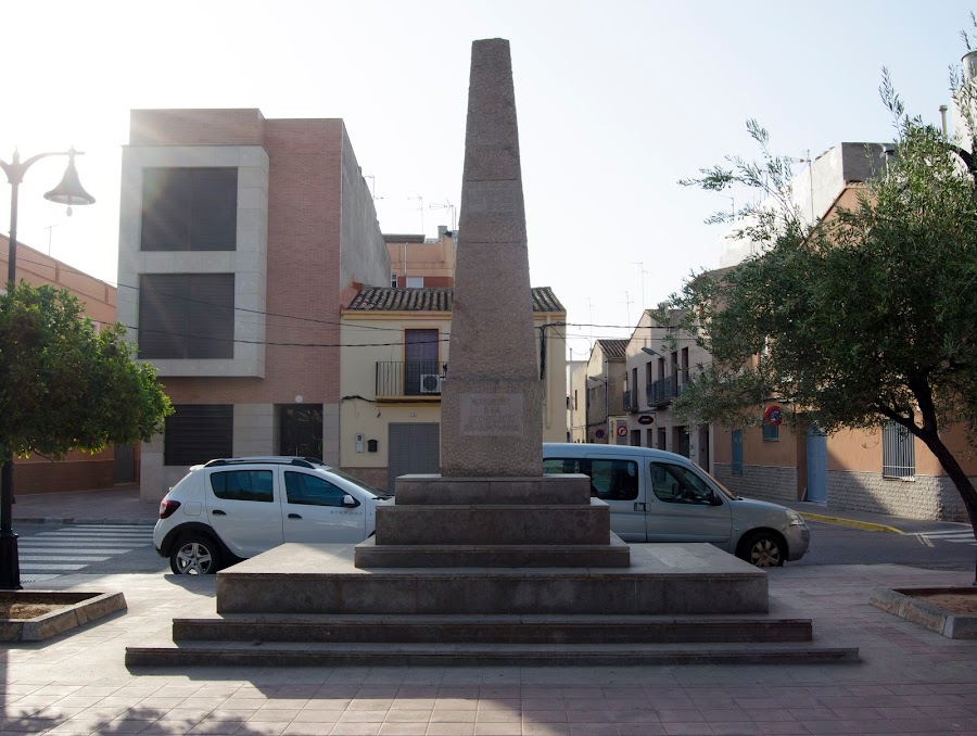 Monument A La Segregació De 1985