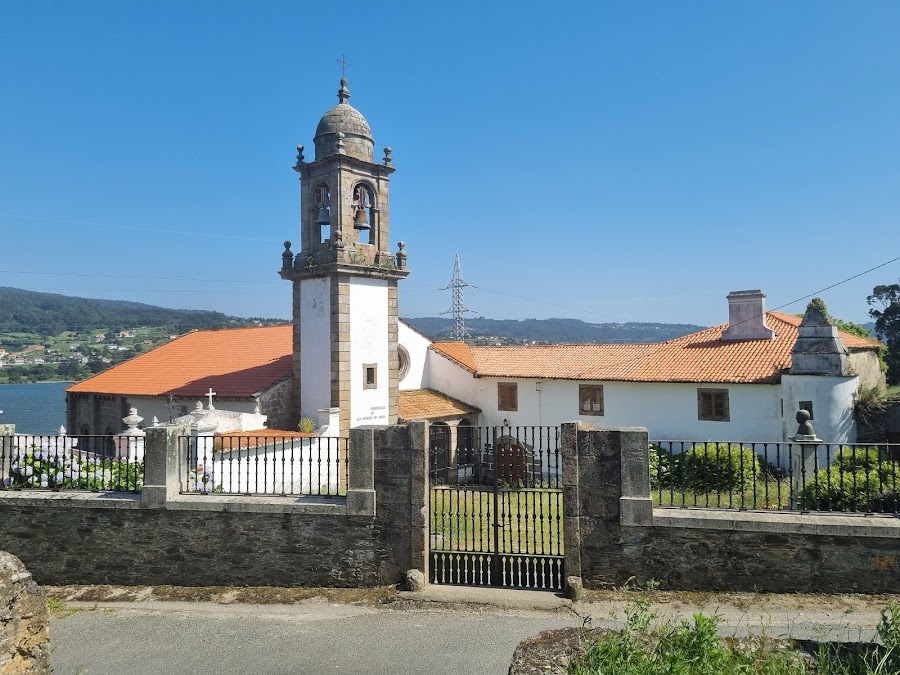 Mosteiro De San Martiño De Xuvia