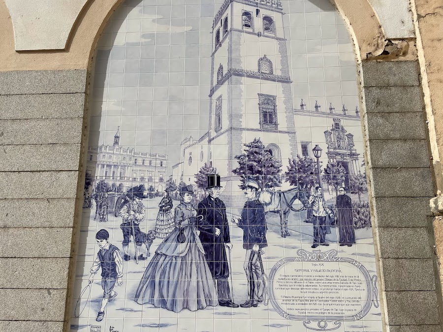 Mural Histórico Avenida Juan Carlos I