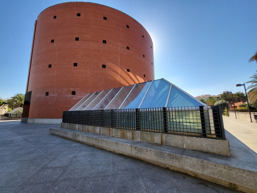 Museo Extremeño E Iberoamericano De Arte Contemporáneo