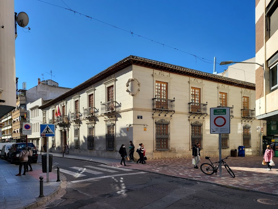 Palacio De Medrano