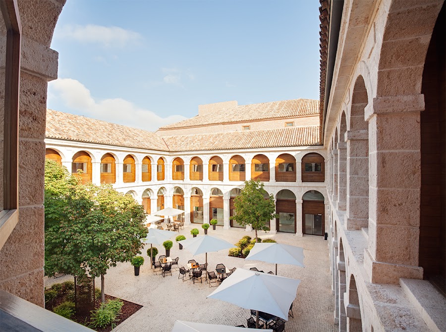 Parador De Alcalá De Henares