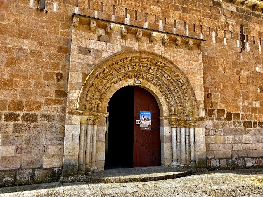 Parroquia De San Claudio De Olivares