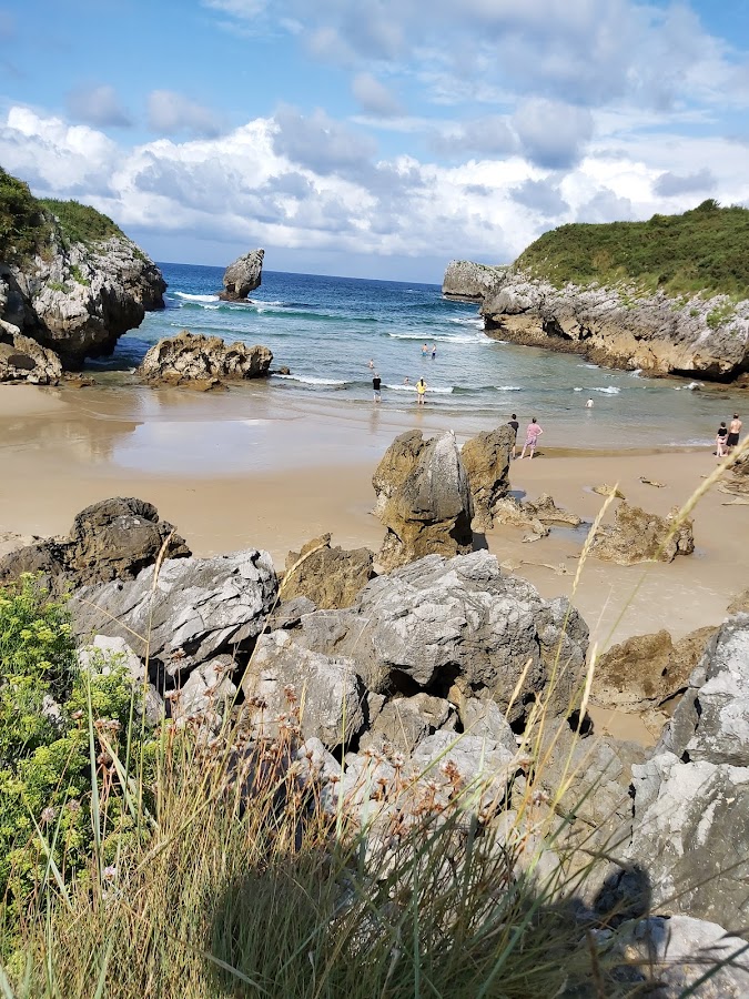 Playas De Entremares Y De Buelna