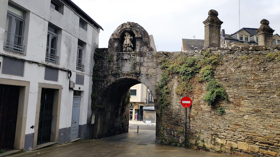 Porta De Santiago