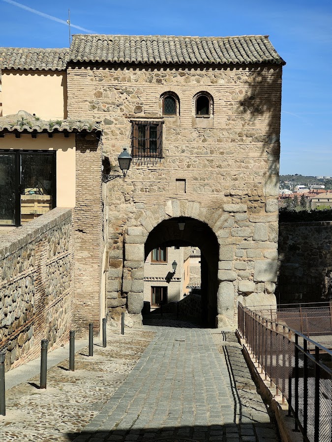 Puerta de Valmardón/Bab Al Mardum/Puerta del Cristo de la Luz
