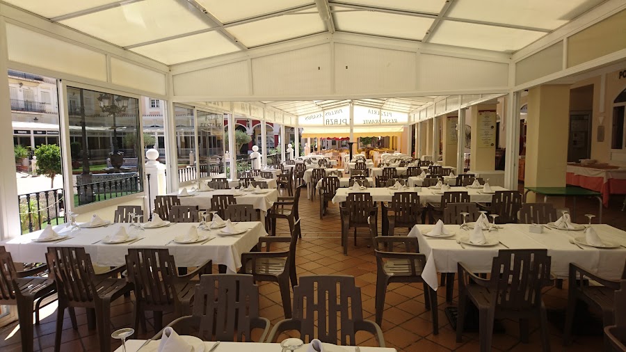 Restaurante Pizzería Arrocería Plaza